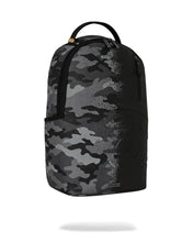 تحميل الصورة في عارض المعرض، SPRAY SPLIT NIGHT CAMO DLXSV