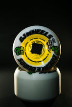 تحميل الصورة في عارض المعرض، 56mm Double Duro White Green Mini Combo 101a/95a OJ Wheels
