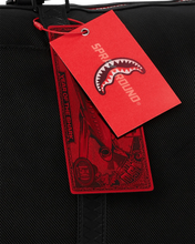 تحميل الصورة في عارض المعرض، PRINTED ZIPPER SHARK DUFFLE
