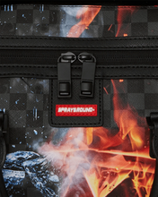 تحميل الصورة في عارض المعرض، FIRE &amp; ICE SHARK DUFFLE
