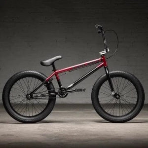 KINK BMX - CURB - Gloss Blood Orange 20"Featuring modern geometry and outfitted with components such as 8.75” Kink T875 bars, 3-piece tubular chromoly cranks, a raised Mission Control TL stem, soft Kink PabmxKINKRage 